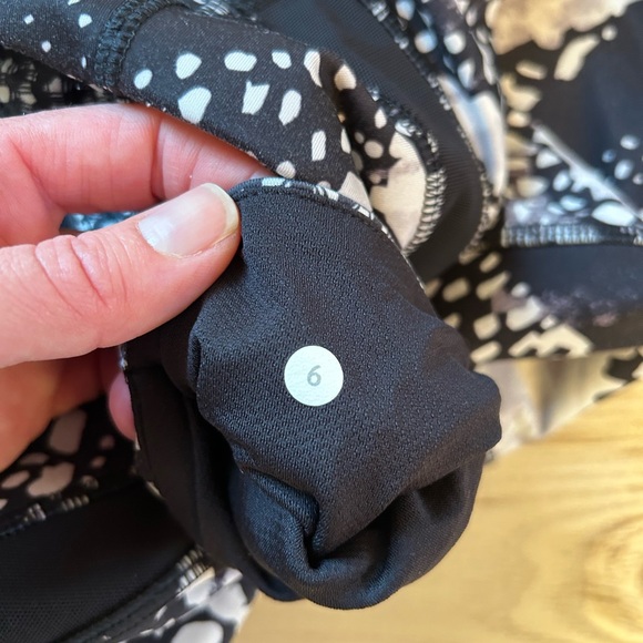 Lululemon leggings 25” - Picture 3 of 3